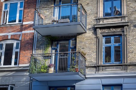 Inglasad balkong från Balco, marknadsledande för öppna och inglasade balkonger.