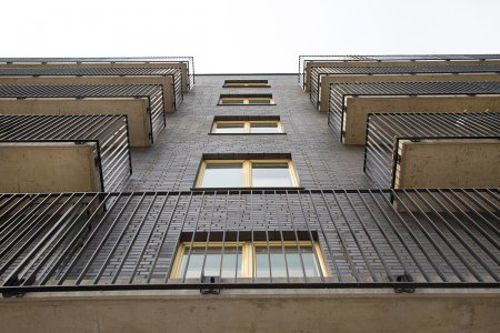 Inglasad balkong från Balco, marknadsledande för öppna och inglasade balkonger.