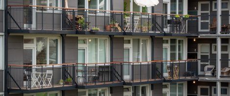 balkong från Balco, marknadsledande för öppna och inglasade balkonger.