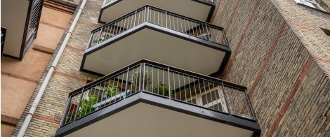 balkong från Balco, marknadsledande för öppna och inglasade balkonger.