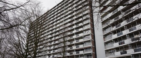 Inglasad loftgång balkong från Balco, marknadsledande för öppna och inglasade balkonger.