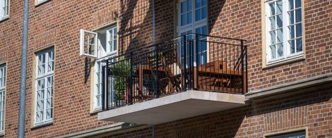 balkong från Balco, marknadsledande för öppna och inglasade balkonger.