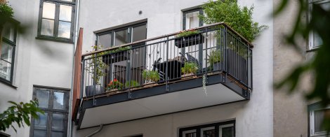 Inglasad balkong från Balco, marknadsledande för öppna och inglasade balkonger.