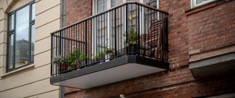 Inglasad balkong från Balco, marknadsledande för öppna och inglasade balkonger.