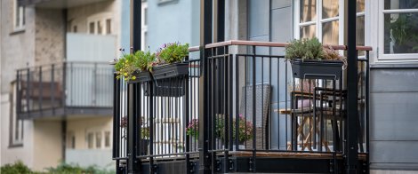 Inglasad balkong från Balco, marknadsledande för öppna och inglasade balkonger.