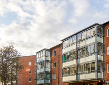 Inglasad balkong från Balco, marknadsledande för öppna och inglasade balkonger.