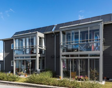 Inglasad balkong från Balco, marknadsledande för öppna och inglasade balkonger.