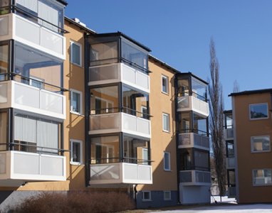 Inglasad balkong från Balco, marknadsledande för öppna och inglasade balkonger.