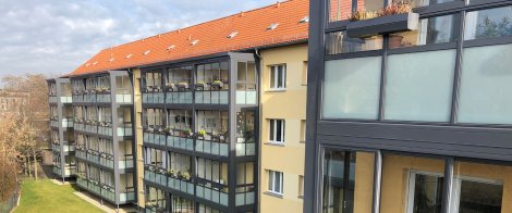 Inglasad balkong från Balco, marknadsledande för öppna och inglasade balkonger.