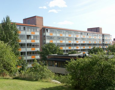Inglasad balkong från Balco, marknadsledande för öppna och inglasade balkonger.