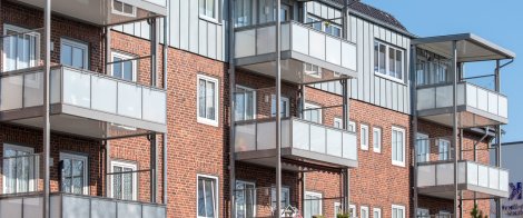 Inglasad balkong från Balco, marknadsledande för öppna och inglasade balkonger.