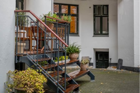 Inglasad balkong från Balco, marknadsledande för öppna och inglasade balkonger.