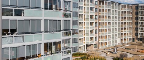 Nasdaq. Inglasad balkong från Balco, marknadsledande för öppna och inglasade balkonger.