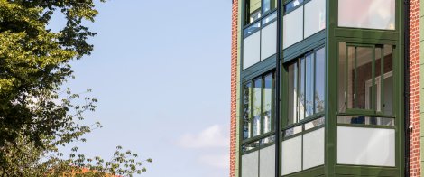 Inglasad balkong från Balco, marknadsledande för öppna och inglasade balkonger.