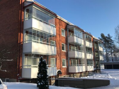 Balkonger från Balco, marknadsledande i branschen för öppna och inglasade balkonger.