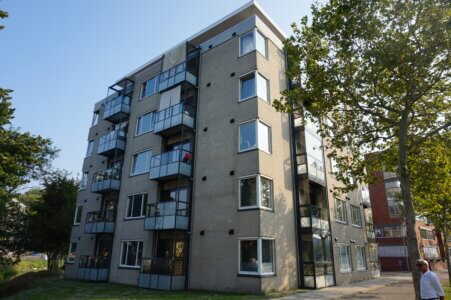 Balkong från Balco, marknadsledande i branschen för öppna och inglasade balkonger.
