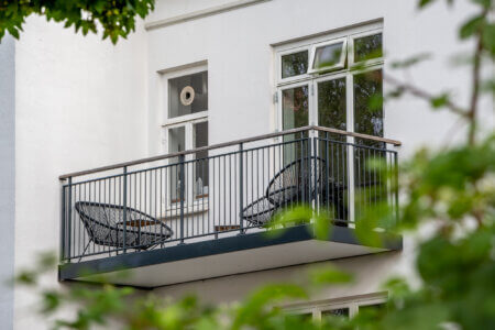 Balkonger från Balco, marknadsledande i branschen för öppna och inglasade balkonger.