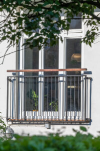 Öppna City balkonger från Balco, marknadsledande i branschen.