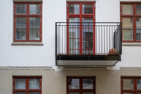 Öppna City balkonger från Balco, marknadsledande i branschen.