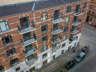 Balkonger från Balco, marknadsledande i branschen för öppna och inglasade balkonger.