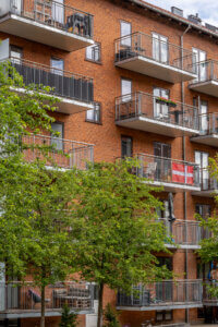 Öppna City balkonger från Balco, marknadsledande i branschen.
