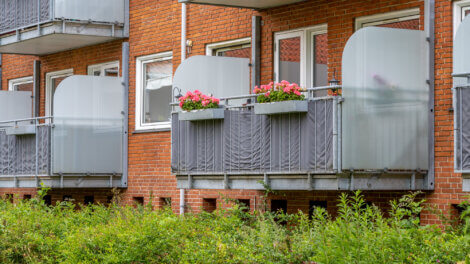 Öppna City balkonger från Balco, marknadsledande i branschen.