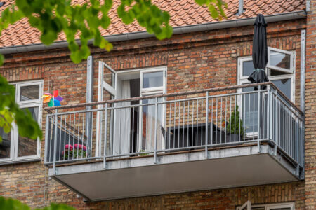 Öppna City balkonger från Balco, marknadsledande i branschen.