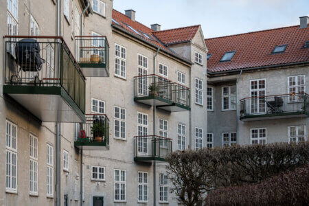 Öppna City balkonger från Balco, marknadsledande i branschen.