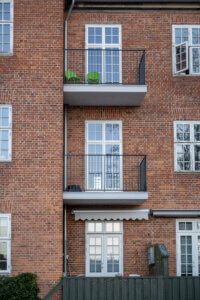 Öppna City balkonger från Balco, marknadsledande i branschen.