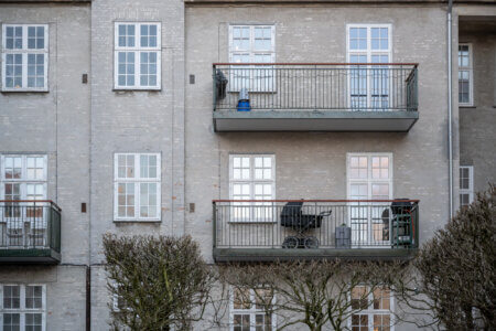 Öppna City balkonger från Balco, marknadsledande i branschen.