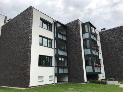 Balkonverglasung und Balkone aus Balco