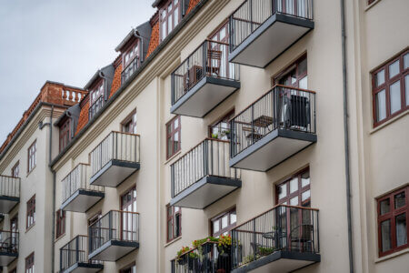 Öppna City balkonger från Balco, marknadsledande i branschen.