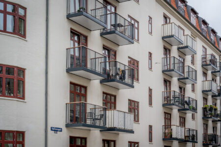 Öppna City balkonger från Balco, marknadsledande i branschen.