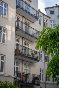 Öppna City balkonger från Balco, marknadsledande i branschen.