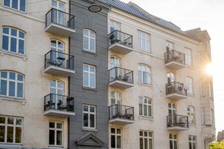 Öppna City balkonger från Balco, marknadsledande i branschen.