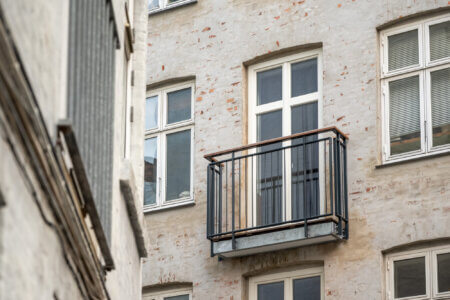 Öppna City balkonger från Balco, marknadsledande i branschen.