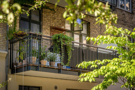 Öppna City balkonger från Balco, marknadsledande i branschen.