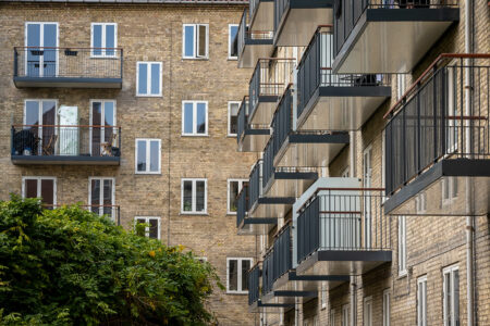 Öppna City balkonger från Balco, marknadsledande i branschen.