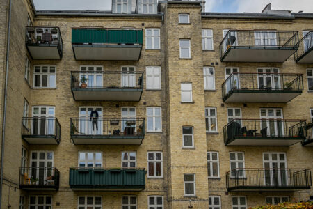 Öppna City balkonger från Balco, marknadsledande i branschen.