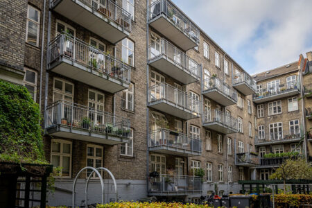 Öppna City balkonger från Balco, marknadsledande i branschen.