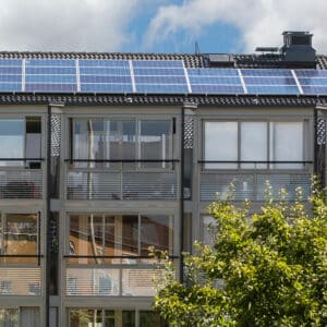 Energieffektivisering minskar energibehovet och påverkan på miljön! Brf Violen med Balco balkonger. Energieffektivisering med Balco! Vi hjälper er att energirenovera och effektivisera fastighetens energibehov. Ring oss idag!