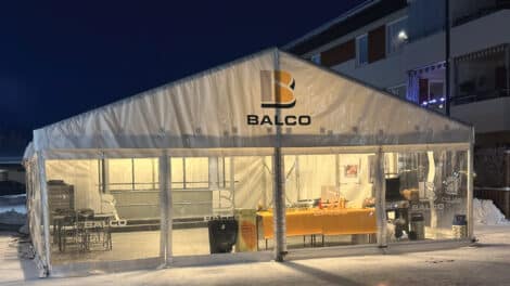 Inglasade balkonger som gör skillnad året om. Balco AB Tältvisning för BRF.